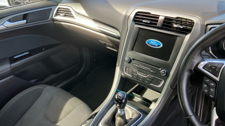 Ford Mondeo 2.0 TDCi Titanium 5dr Diesel Hatchback